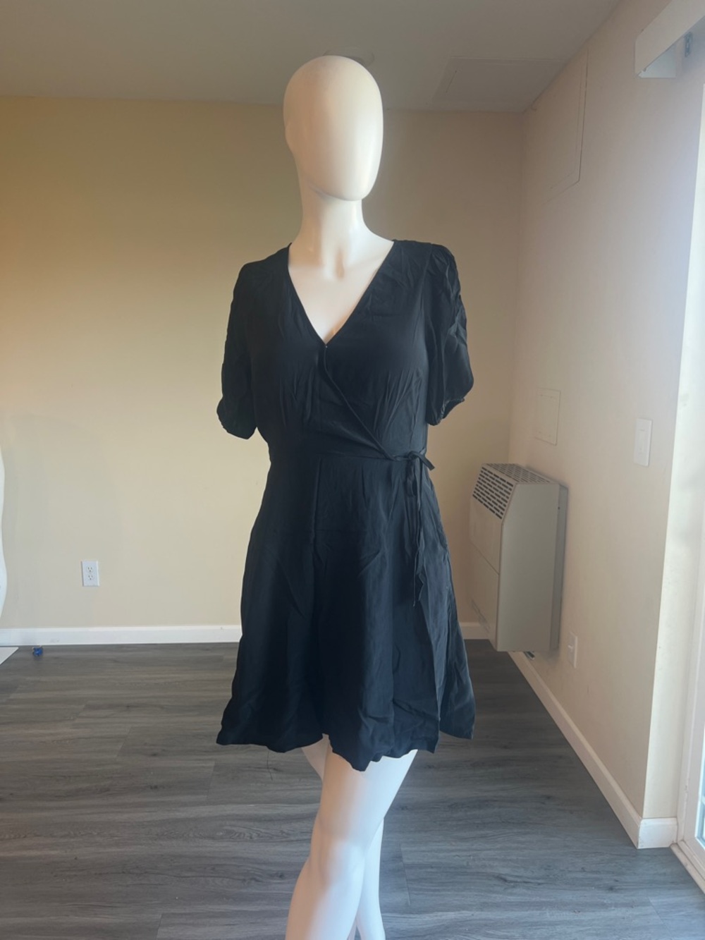 a New Day Black Balloon Sleeve Wrap V front Crepe Dress Pockets .